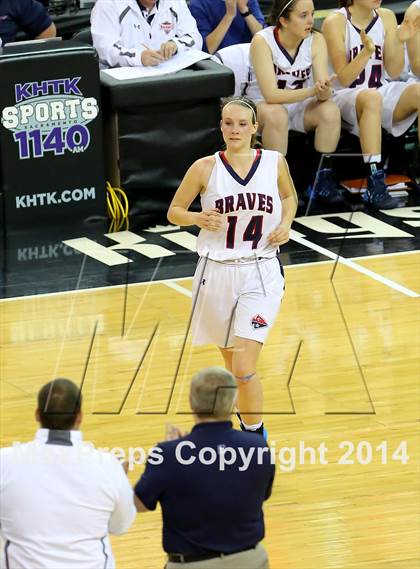 Thumbnail 2 in Justin-Siena vs Sierra Canyon (CIF State D4 Final) photogallery.