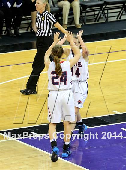 Thumbnail 2 in Justin-Siena vs Sierra Canyon (CIF State D4 Final) photogallery.