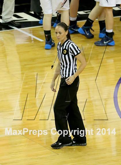 Thumbnail 3 in Justin-Siena vs Sierra Canyon (CIF State D4 Final) photogallery.