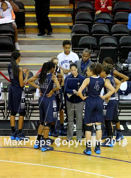 Thumbnail 2 in Justin-Siena vs Sierra Canyon (CIF State D4 Final) photogallery.