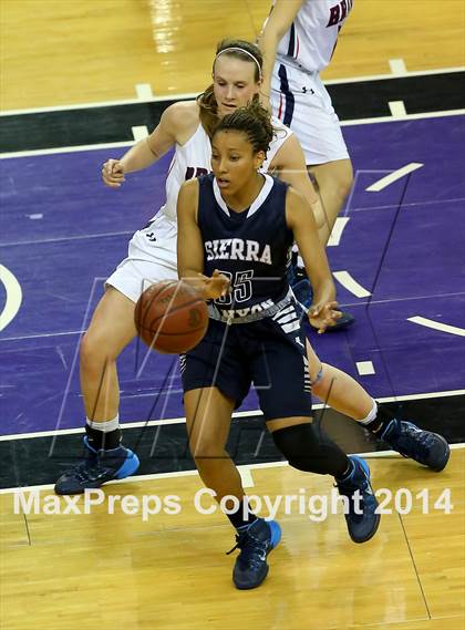 Thumbnail 1 in Justin-Siena vs Sierra Canyon (CIF State D4 Final) photogallery.