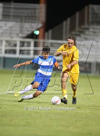 Thumbnail 1 in Jesuit vs. Davis (@ Bonney Field) photogallery.