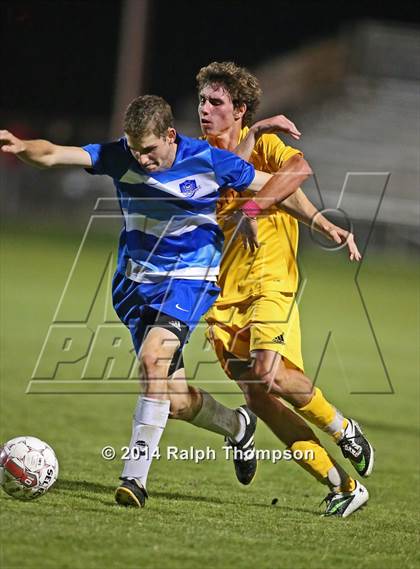 Thumbnail 1 in Jesuit vs. Davis (@ Bonney Field) photogallery.