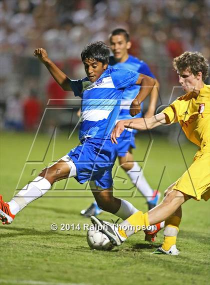 Thumbnail 2 in Jesuit vs. Davis (@ Bonney Field) photogallery.