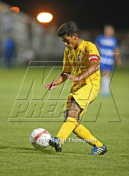 Thumbnail 3 in Jesuit vs. Davis (@ Bonney Field) photogallery.