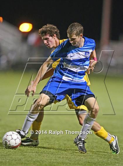 Thumbnail 3 in Jesuit vs. Davis (@ Bonney Field) photogallery.