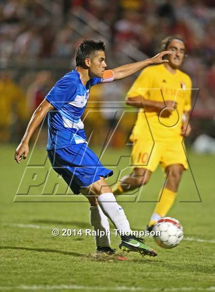 Thumbnail 2 in Jesuit vs. Davis (@ Bonney Field) photogallery.
