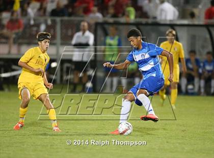 Thumbnail 1 in Jesuit vs. Davis (@ Bonney Field) photogallery.