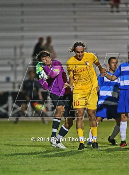 Thumbnail 2 in Jesuit vs. Davis (@ Bonney Field) photogallery.