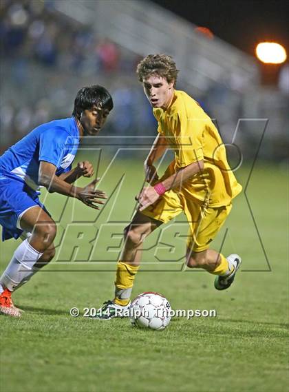 Thumbnail 3 in Jesuit vs. Davis (@ Bonney Field) photogallery.