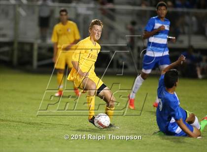 Thumbnail 2 in Jesuit vs. Davis (@ Bonney Field) photogallery.