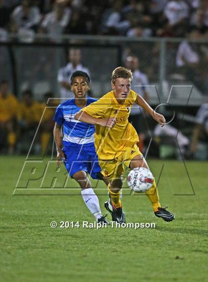 Thumbnail 3 in Jesuit vs. Davis (@ Bonney Field) photogallery.