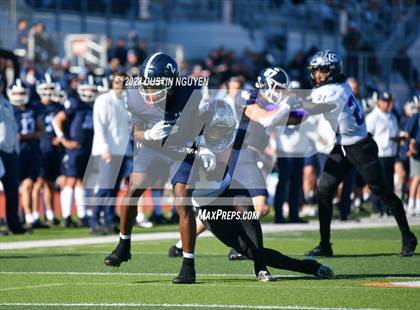 Thumbnail 2 in College Station vs. Smithson Valley (UIL Football 5A Division 1 Region III Semifinal) photogallery.