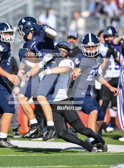 Thumbnail 3 in College Station vs. Smithson Valley (UIL Football 5A Division 1 Region III Semifinal) photogallery.