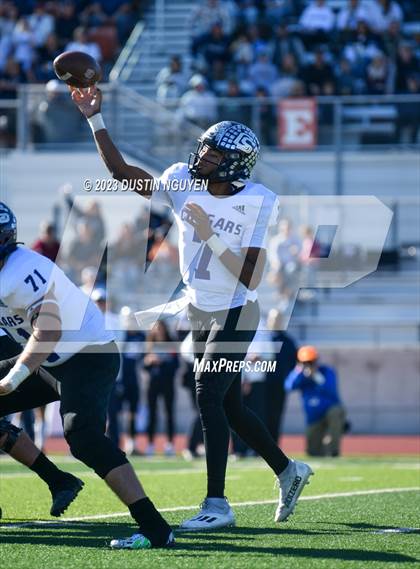 Thumbnail 1 in College Station vs. Smithson Valley (UIL Football 5A Division 1 Region III Semifinal) photogallery.