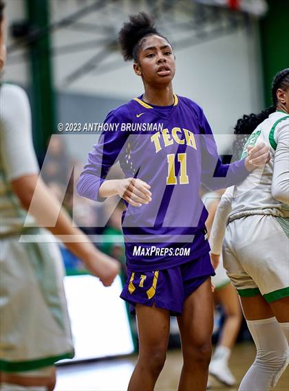 Thumbnail 2 in Oakland Tech @ St. Mary's (CIF NorCal D2 Final) photogallery.