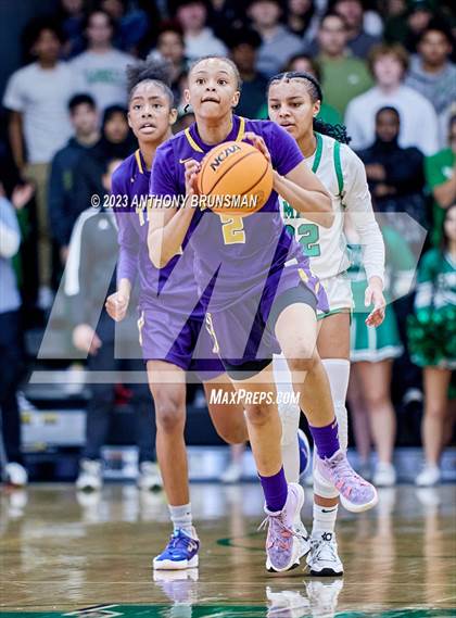 Thumbnail 2 in Oakland Tech @ St. Mary's (CIF NorCal D2 Final) photogallery.