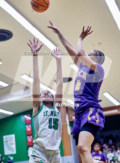 Thumbnail 3 in Oakland Tech @ St. Mary's (CIF NorCal D2 Final) photogallery.