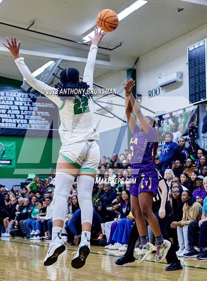 Thumbnail 2 in Oakland Tech @ St. Mary's (CIF NorCal D2 Final) photogallery.