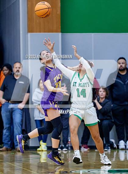 Thumbnail 1 in Oakland Tech @ St. Mary's (CIF NorCal D2 Final) photogallery.
