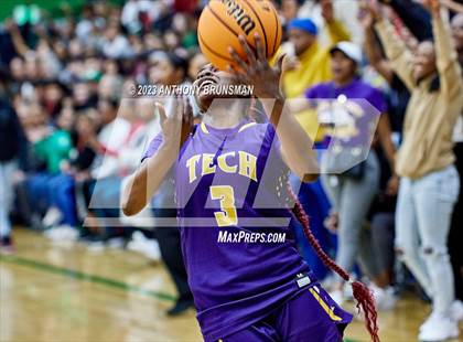 Thumbnail 1 in Oakland Tech @ St. Mary's (CIF NorCal D2 Final) photogallery.