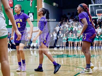 Thumbnail 1 in Oakland Tech @ St. Mary's (CIF NorCal D2 Final) photogallery.