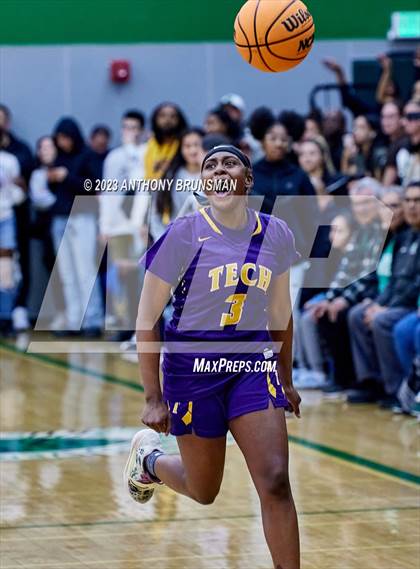 Thumbnail 2 in Oakland Tech @ St. Mary's (CIF NorCal D2 Final) photogallery.