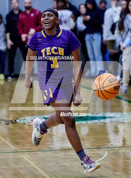 Thumbnail 3 in Oakland Tech @ St. Mary's (CIF NorCal D2 Final) photogallery.