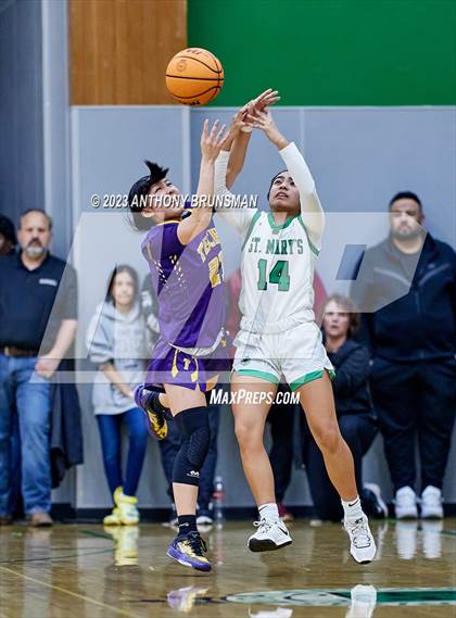 Thumbnail 3 in Oakland Tech @ St. Mary's (CIF NorCal D2 Final) photogallery.