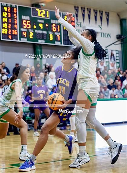 Thumbnail 2 in Oakland Tech @ St. Mary's (CIF NorCal D2 Final) photogallery.