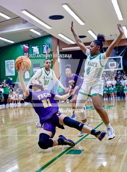 Thumbnail 2 in Oakland Tech @ St. Mary's (CIF NorCal D2 Final) photogallery.