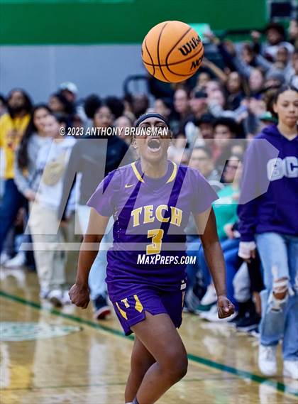 Thumbnail 3 in Oakland Tech @ St. Mary's (CIF NorCal D2 Final) photogallery.