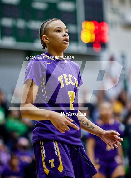 Thumbnail 2 in Oakland Tech @ St. Mary's (CIF NorCal D2 Final) photogallery.