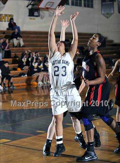 Thumbnail 2 in Harvard-Westlake @ Notre Dame photogallery.