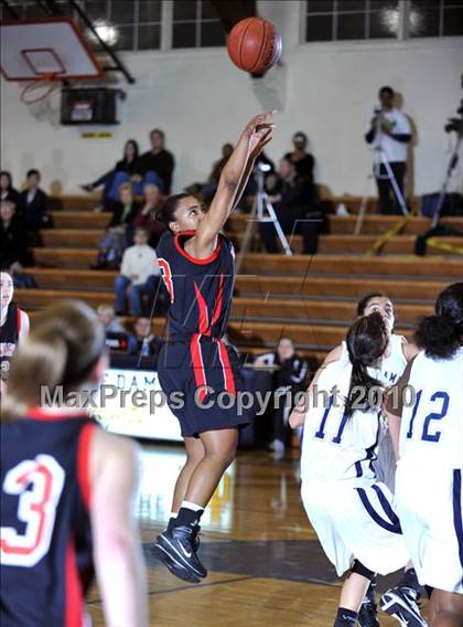 Thumbnail 1 in Harvard-Westlake @ Notre Dame photogallery.