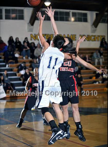 Thumbnail 3 in Harvard-Westlake @ Notre Dame photogallery.