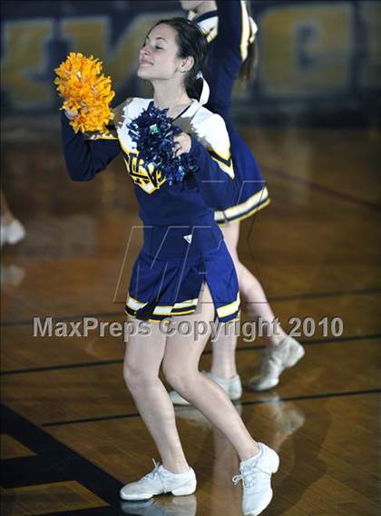 Thumbnail 2 in Harvard-Westlake @ Notre Dame photogallery.