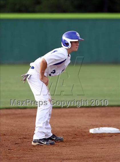 Thumbnail 1 in Northeast Christian vs Sacred Heart (TAPPS 1A/2A Regional) photogallery.