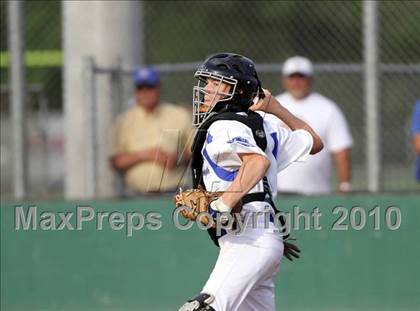 Thumbnail 3 in Northeast Christian vs Sacred Heart (TAPPS 1A/2A Regional) photogallery.