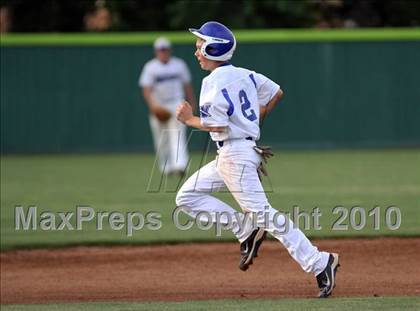 Thumbnail 2 in Northeast Christian vs Sacred Heart (TAPPS 1A/2A Regional) photogallery.