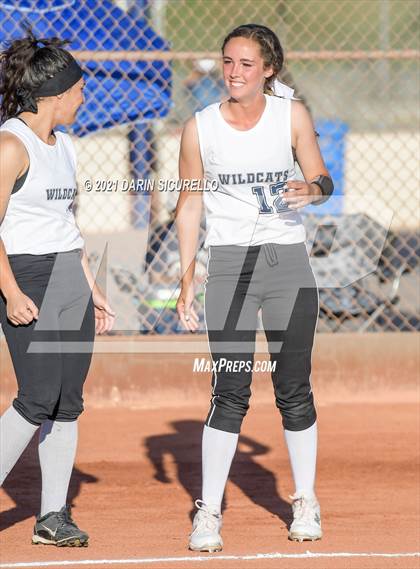 Thumbnail 2 in Valley Union vs Joseph City (AIA 1A round 1 Playoff) photogallery.