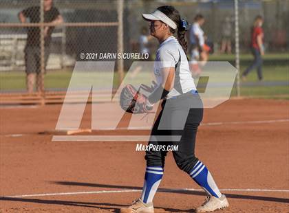 Thumbnail 2 in Valley Union vs Joseph City (AIA 1A round 1 Playoff) photogallery.