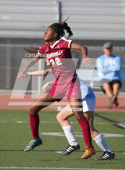 Thumbnail 2 in Mission Hills vs. Nolan Catholic (23rd Annual SoCal Soccer Classic) photogallery.
