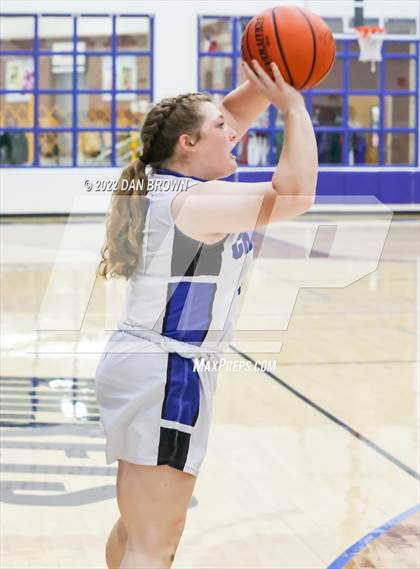Thumbnail 2 in Dallas Christian vs. Southwest Christian School (TAPPS 5A Regional Semifinal) photogallery.