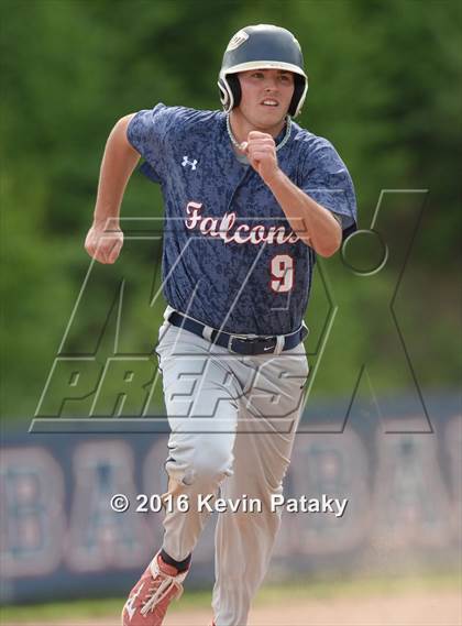 Thumbnail 2 in North Haven vs. Avon (CIAC Class L Quarterfinal) photogallery.