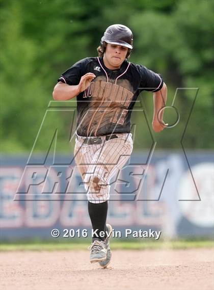 Thumbnail 1 in North Haven vs. Avon (CIAC Class L Quarterfinal) photogallery.