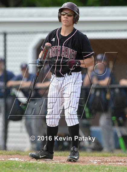 Thumbnail 1 in North Haven vs. Avon (CIAC Class L Quarterfinal) photogallery.
