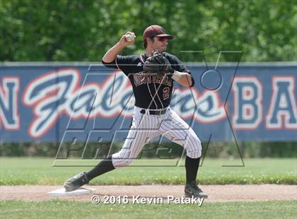 Thumbnail 2 in North Haven vs. Avon (CIAC Class L Quarterfinal) photogallery.