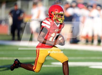 Thumbnail 1 in JV: Bellarmine College Prep @ Jesuit photogallery.