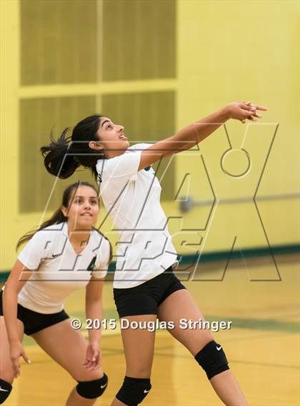 Thumbnail 1 in JV: Irvington @ Moreau Catholic photogallery.